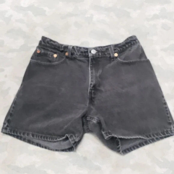 Vintage Levis Shorts Womens 10 Black Pockets Denim Jorts - Picture 1 of 11